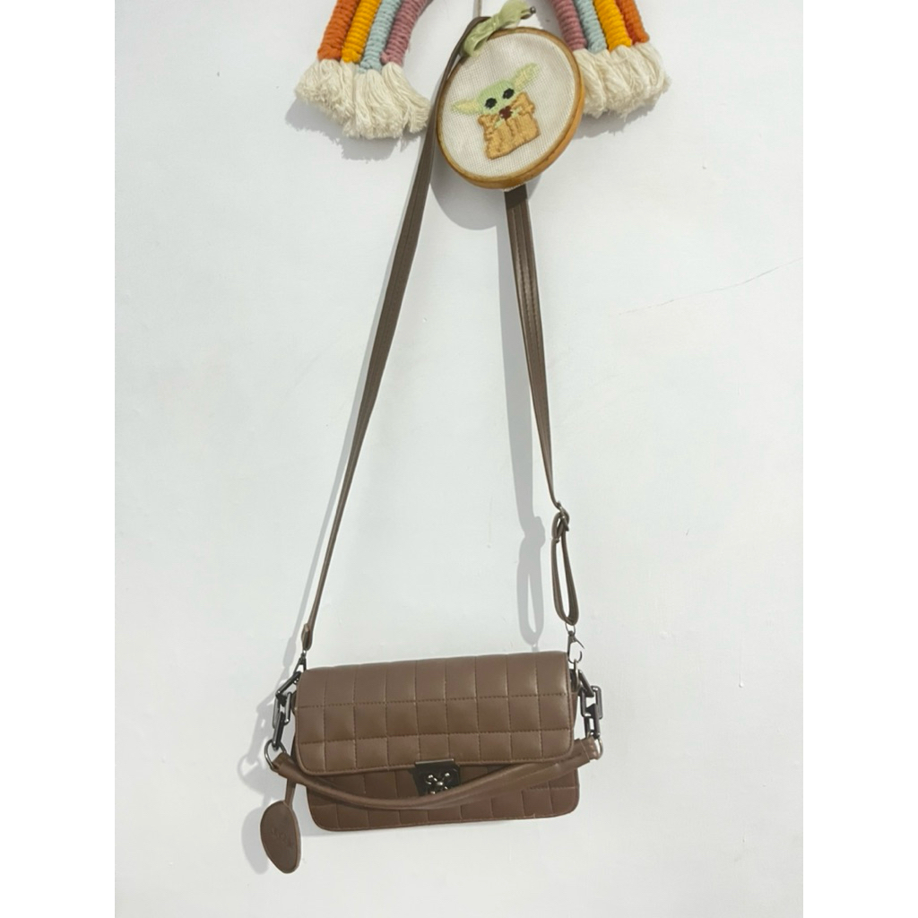 Preloved Sling Bag Tas Coklat mahogany by ADA My Style