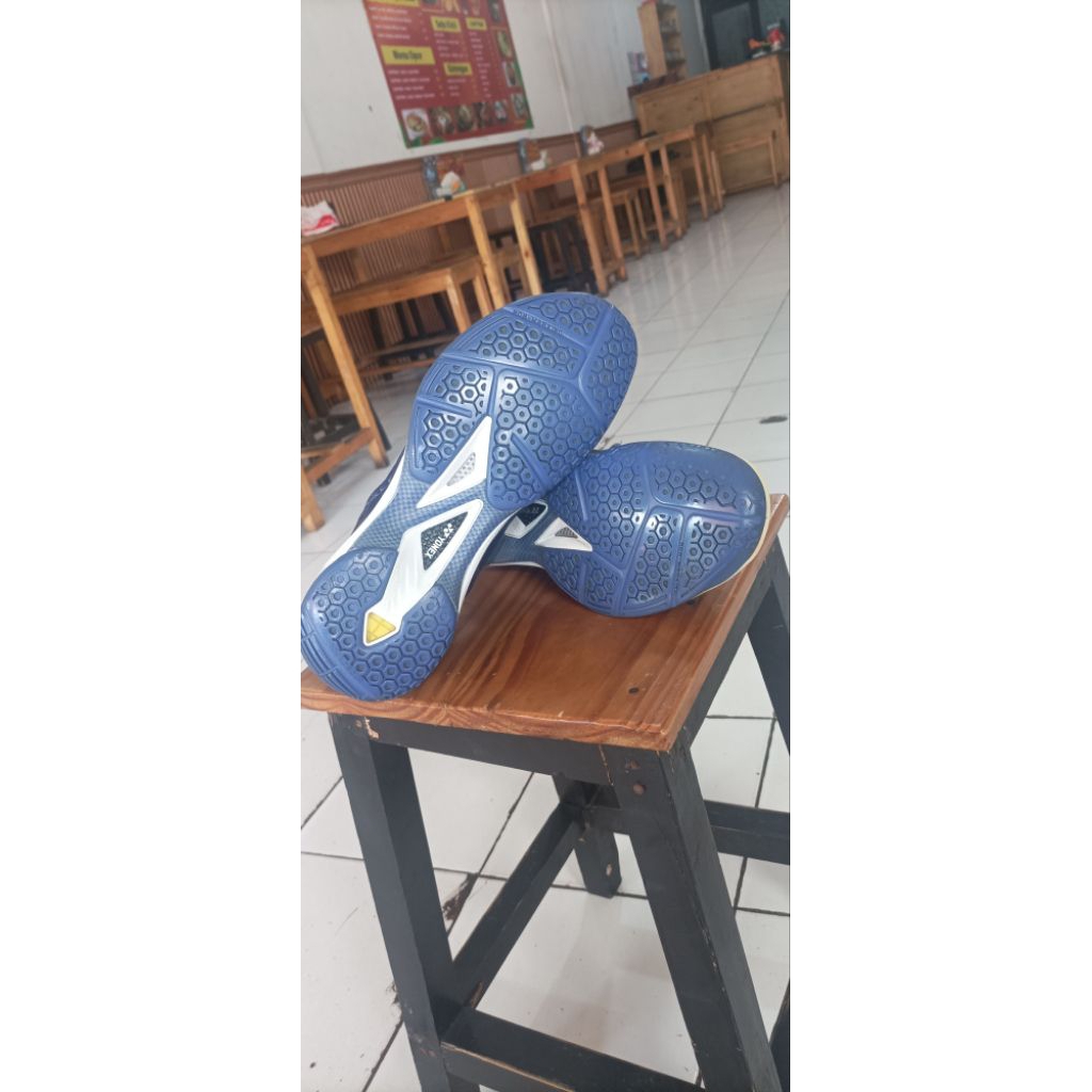 Sepatu Yonex SHB 65 z2