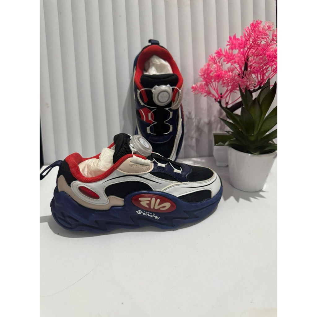 Sepatu Anak FILA BOA Slip On Size 29 Insol 18cm Warna Putih Hitam Biru Preloved/Second Ori