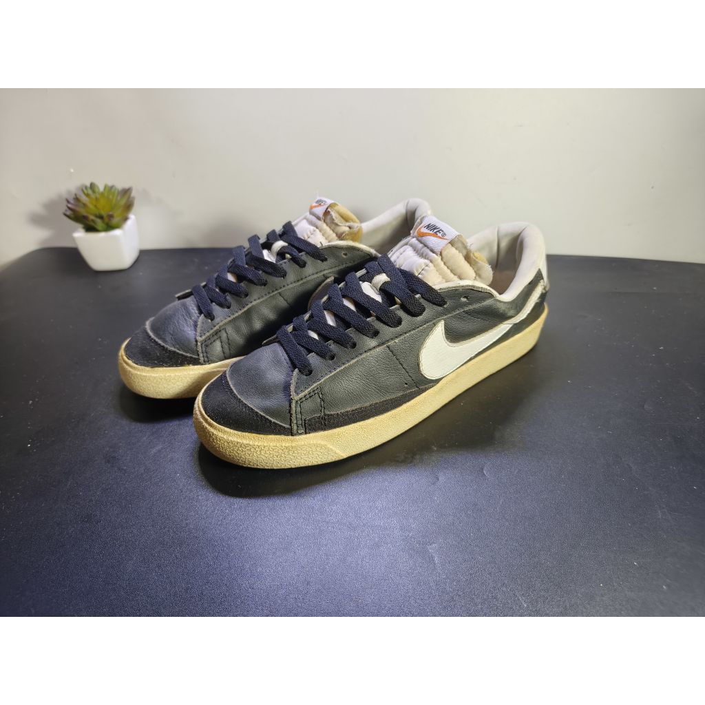 sepatu nk blazer low hitam second size 40