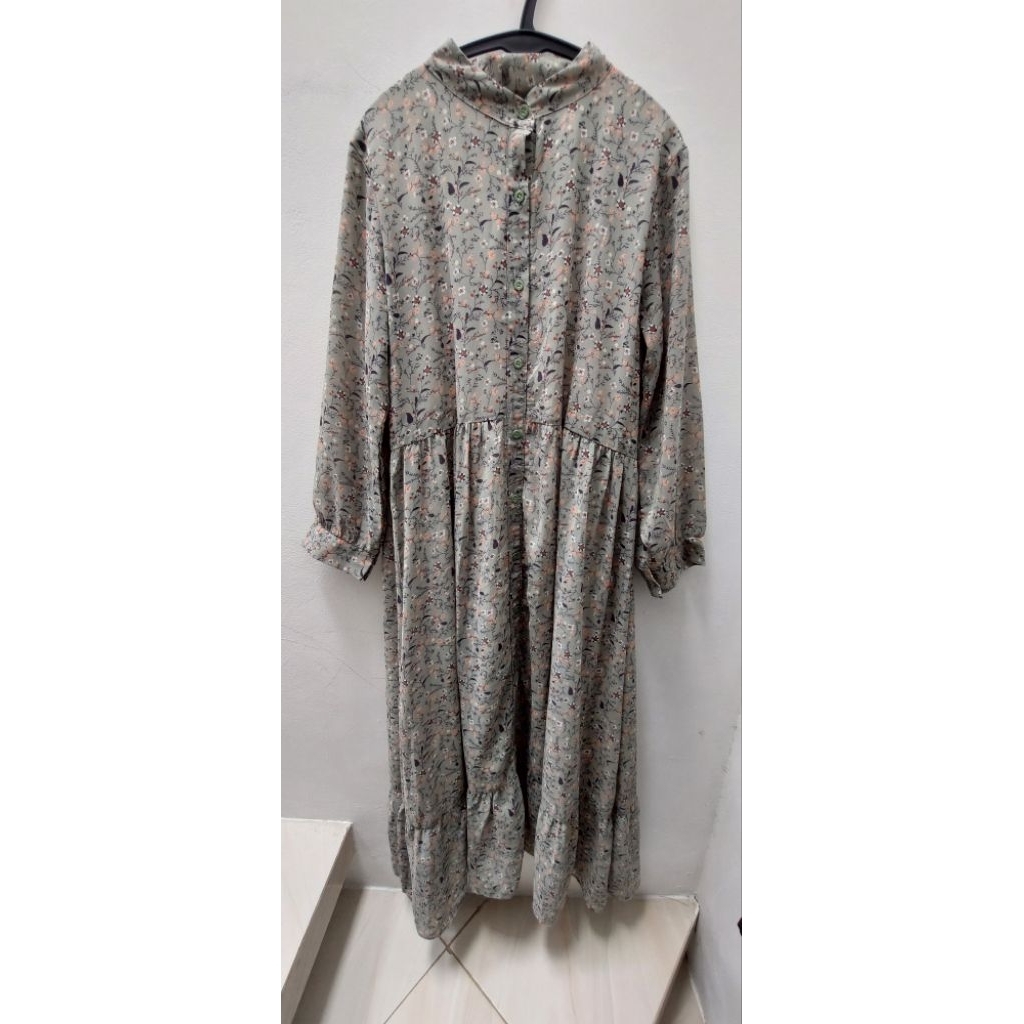 [Baca Deskripsi Produk] PRELOVED GAMIS DRESS MIDI DRESS CERUTY BUNGA KECIL