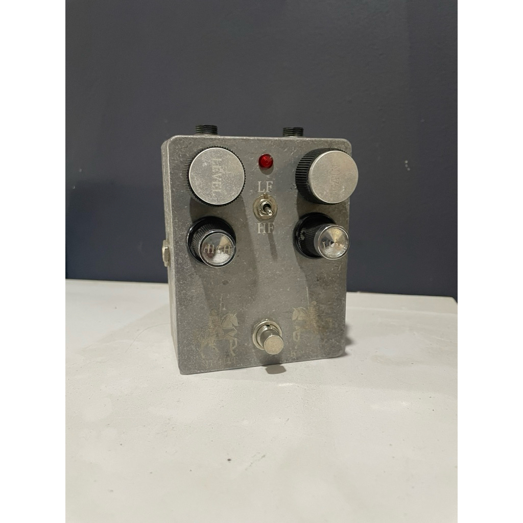 Pedal efek gitar preamp tabung knight