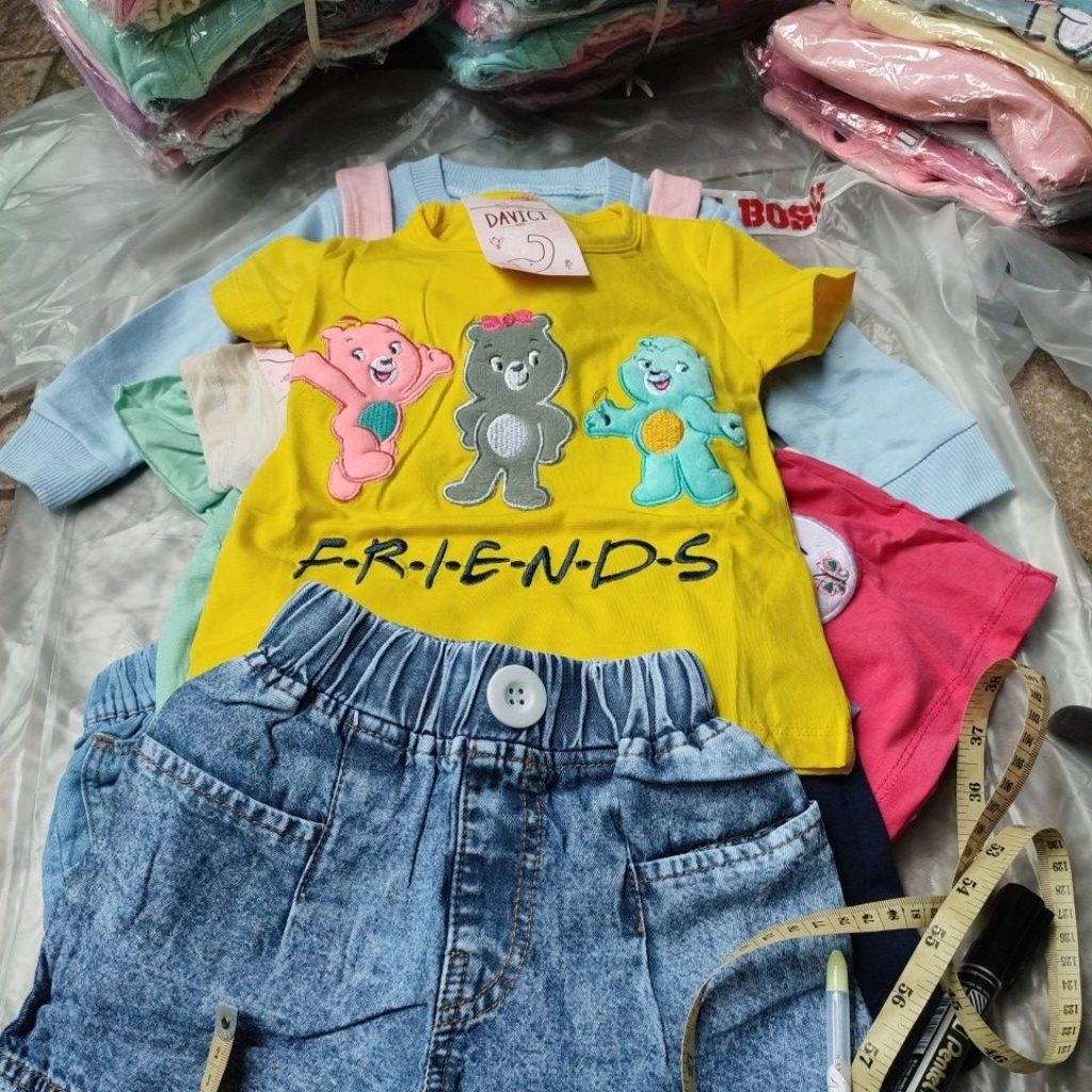 Lelangan baju anak