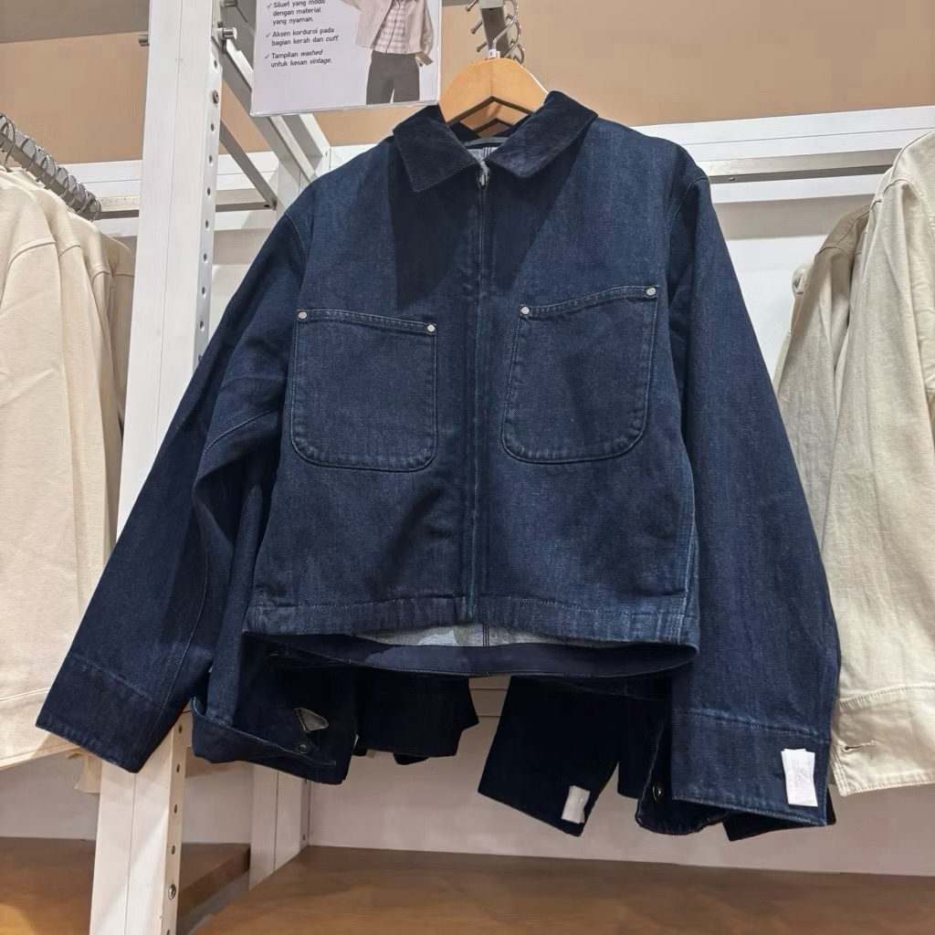 UNIQLO two tone zip up short jacket preloved