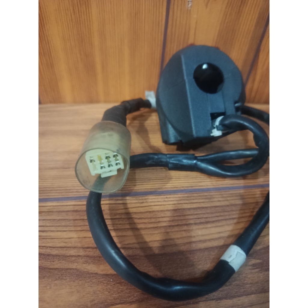 SAKLAR KANAN YAMAHA R25