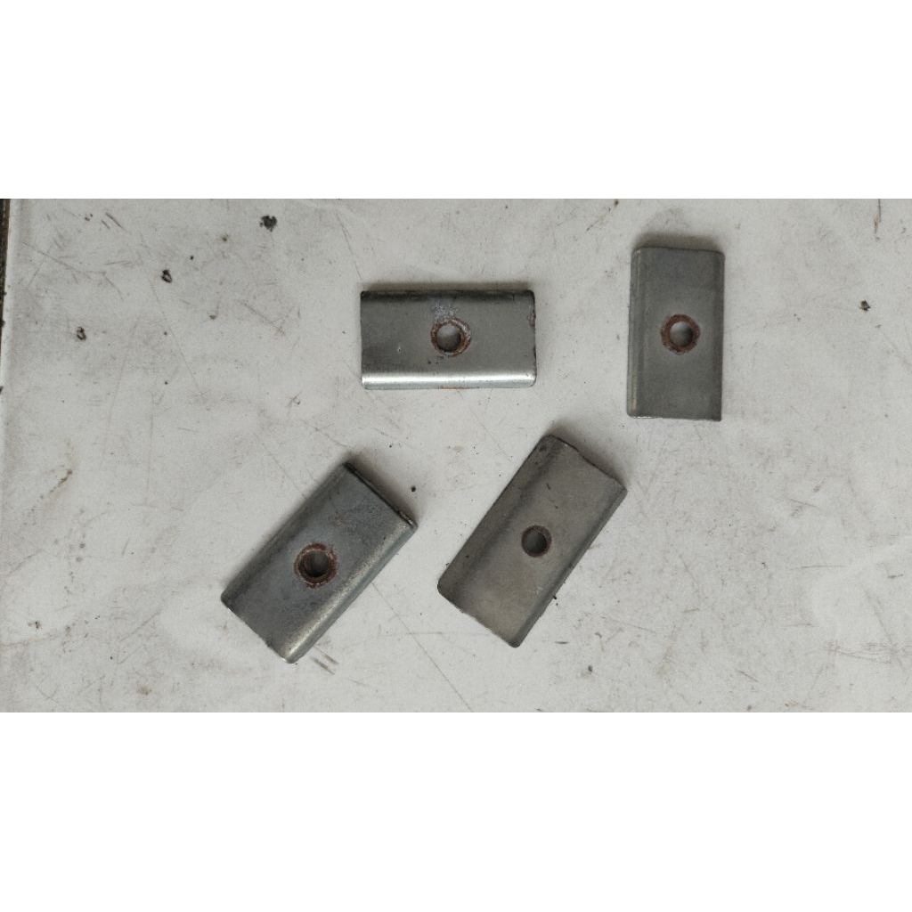 plat besi tenda bazar tenda lipat