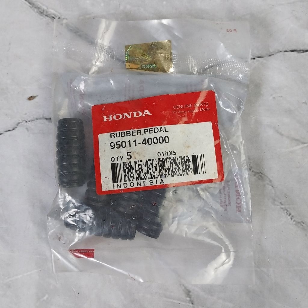 95011-40000 : KARET PEDAL / RUBBER PEDAL HONDA SUPRA X 125, GL-MAX, GL-PRO, MEGAPRO ORIGINAL
