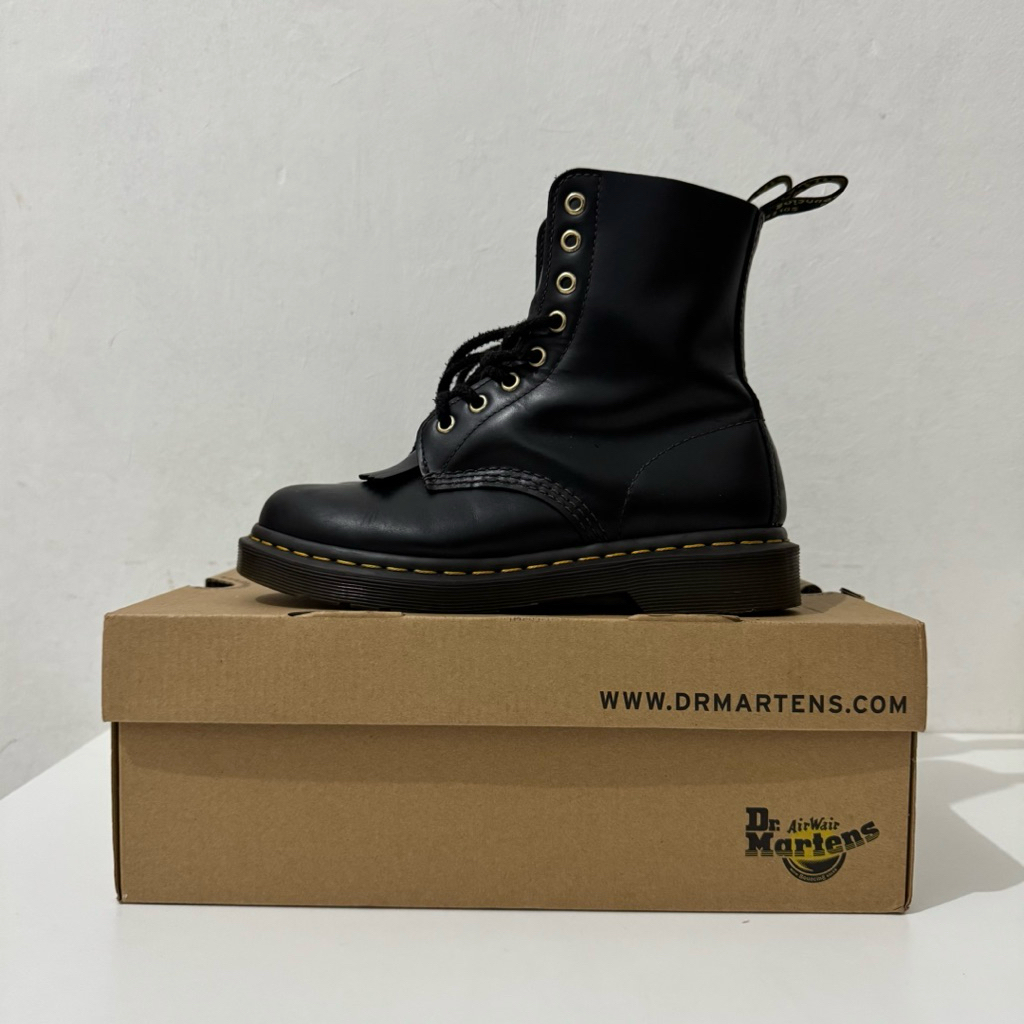 Dr. Martens 1460 Pascal Black (Second)
