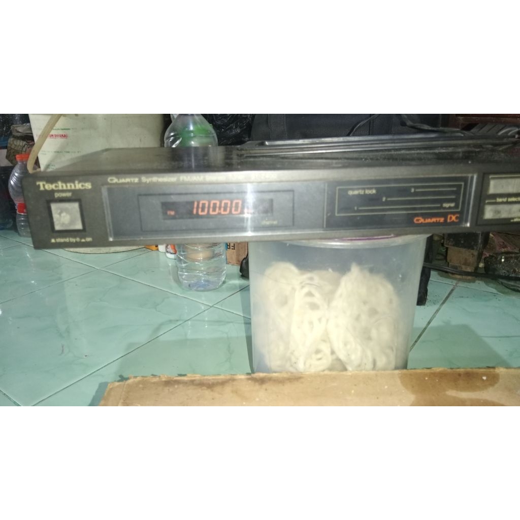 TECHNICS  RADIO Tuner DIGITAL PRE AM.