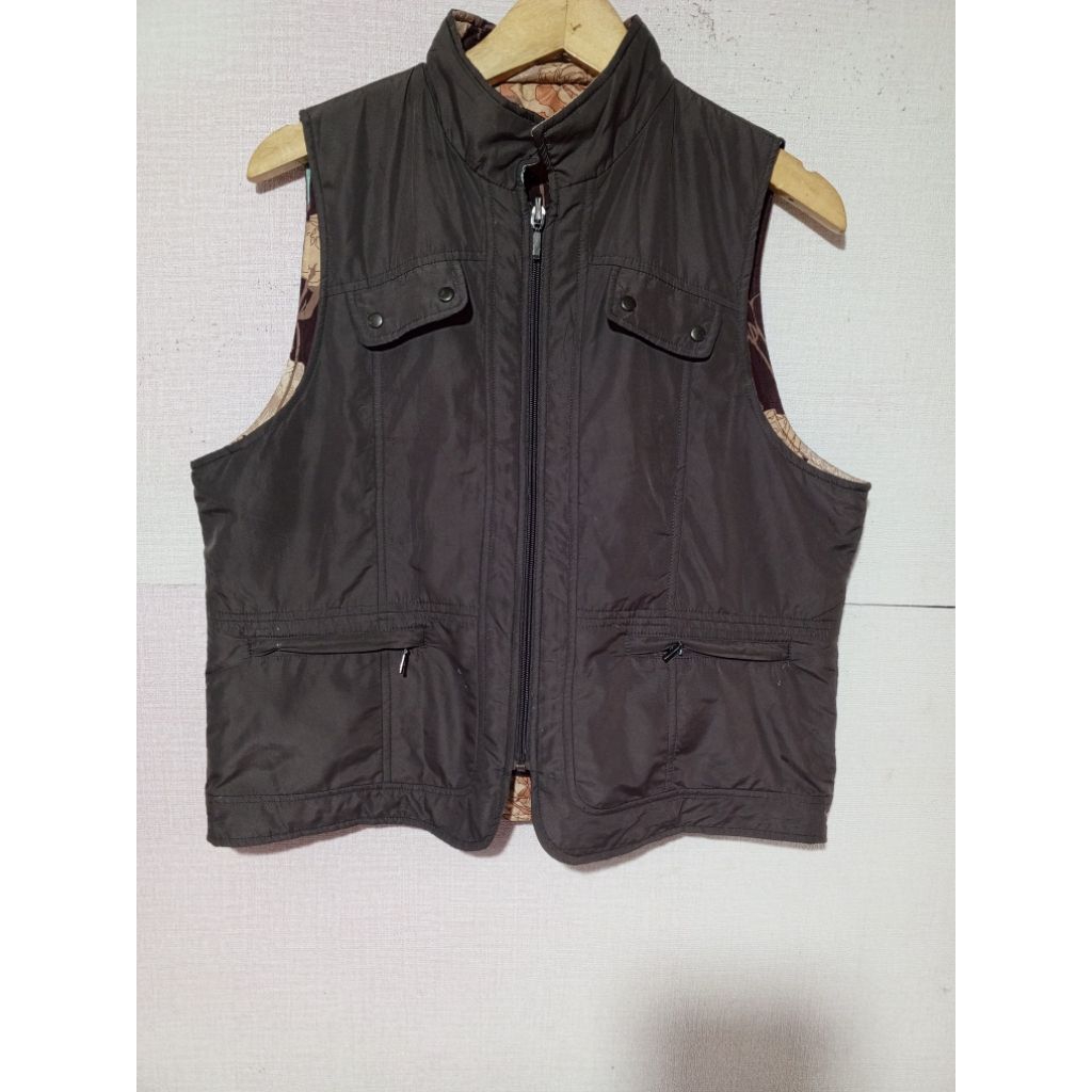 baju jacket rompi vest wanita three flora size M fit L second