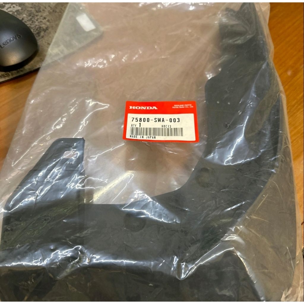 Honda Genuine 75800-SWA-003 karpet lumpur depan kanan Crv 2010-2012