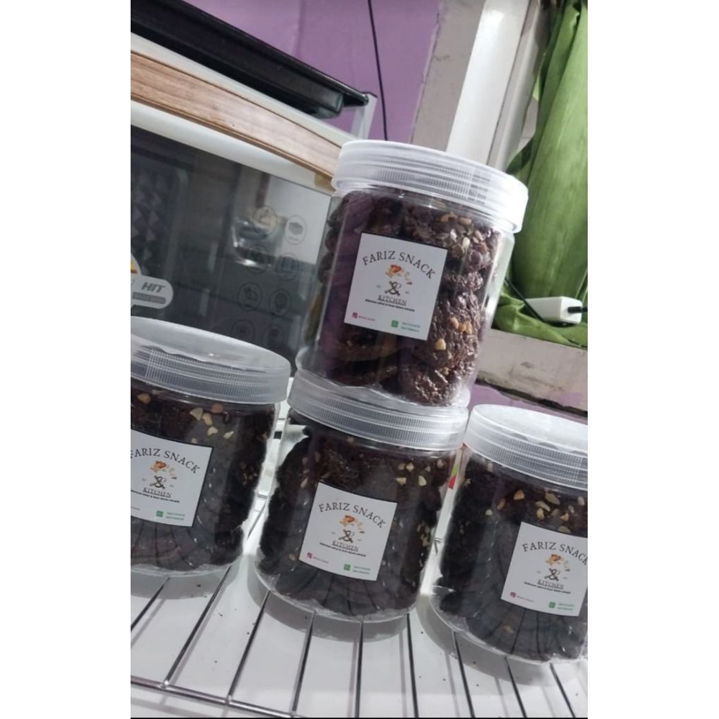 Brownies Crispy kemasan 600ml, crispy brownies, hampers, coklat brownies