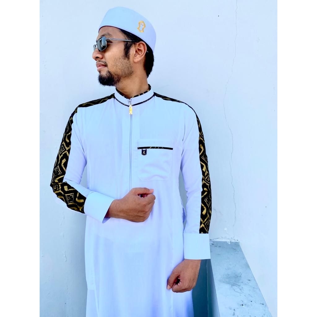 Elghazi [Saudi Alquds Jubah 115] Gamis Jubah Pria Dewasa Lengan Panjang Motif Bahu Sleting Putih Hit