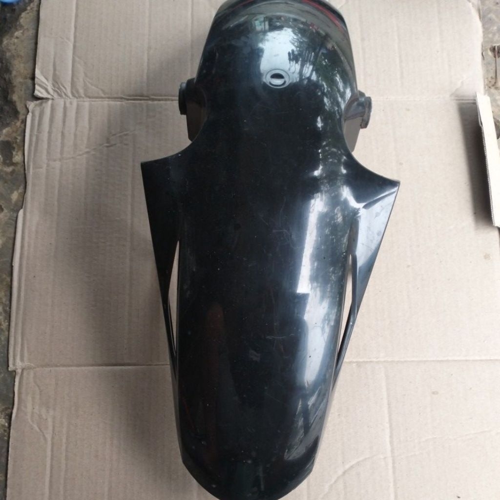 SPAKBOR DEPAN CB150R OLD