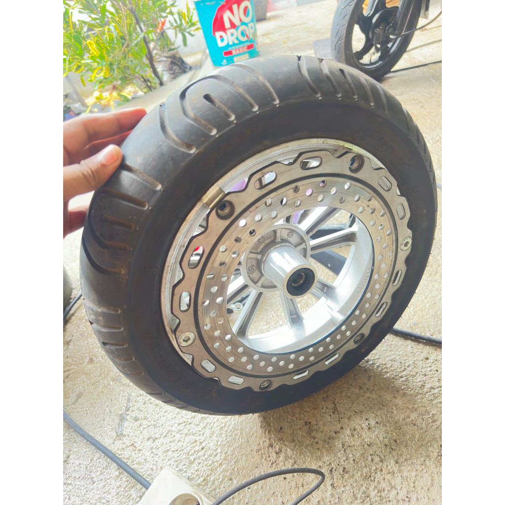 Velg depan Komplit dengan cakram & ban luar motor Uwinfly T3S Pro