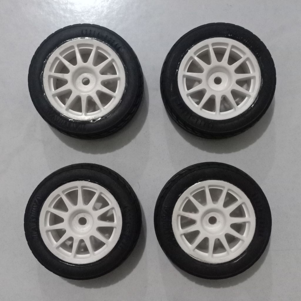 TAMIYA Wheel Set M-Chassis Ban Radial 50683 Velg Swift White Inner Hard RC Mini 1/10 MChassis 60D Ra