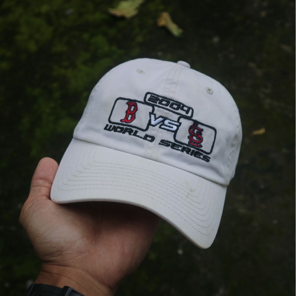 TOPI VINTAGE NEW ERA WORLD SERIES 2004