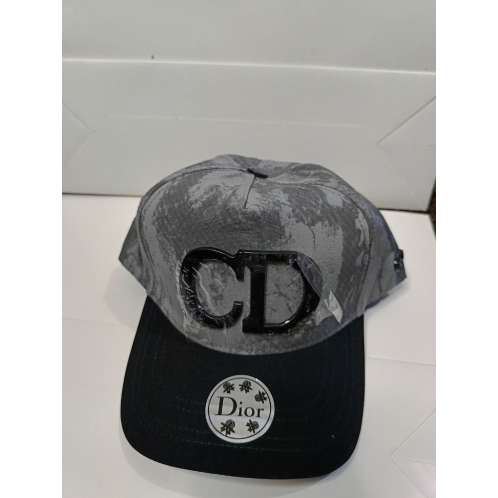 TOPI C DIOR