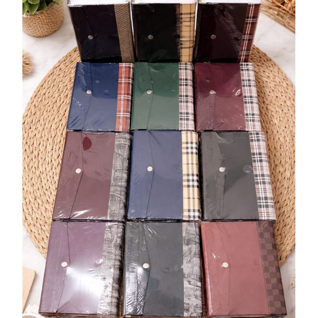 Alquran makna besar kertas putih