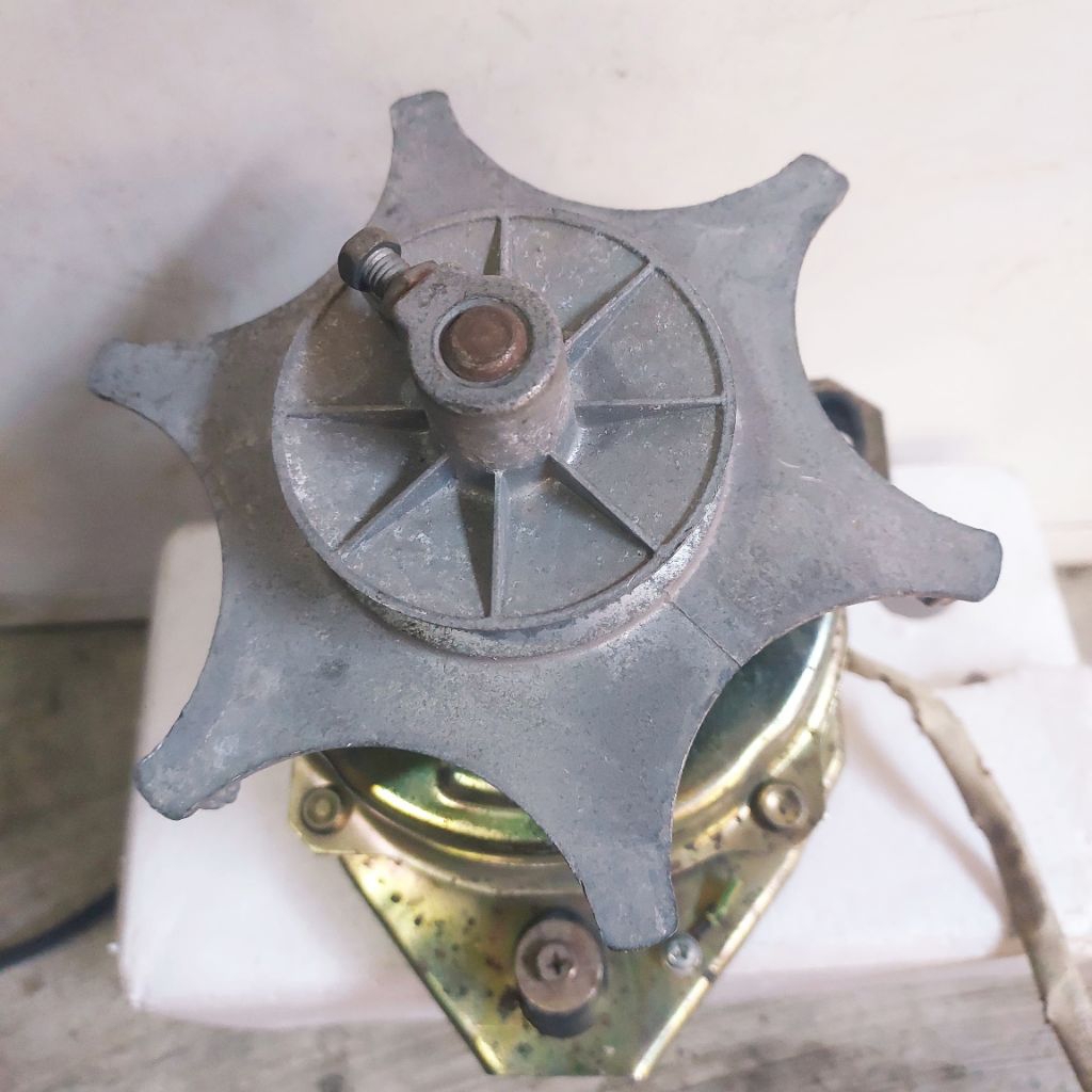 Dinamo mesin cuci 2 tabung merk sharp/polytron