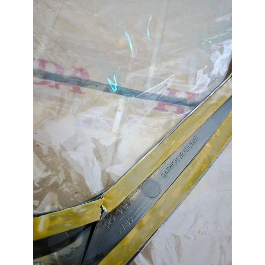 Garnish Headlight Original Honda PCX 160