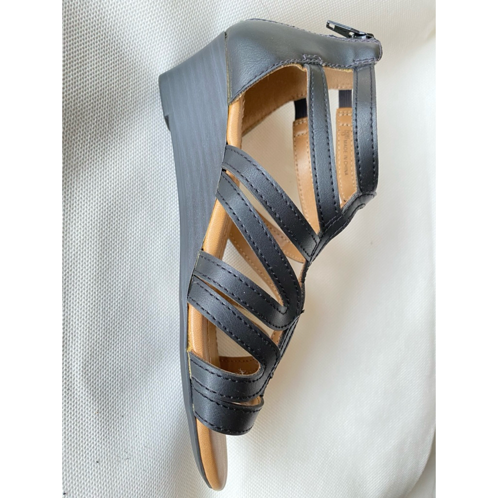 Dexflex Comfort Black Wedges Sandal Size 35 (Payless)