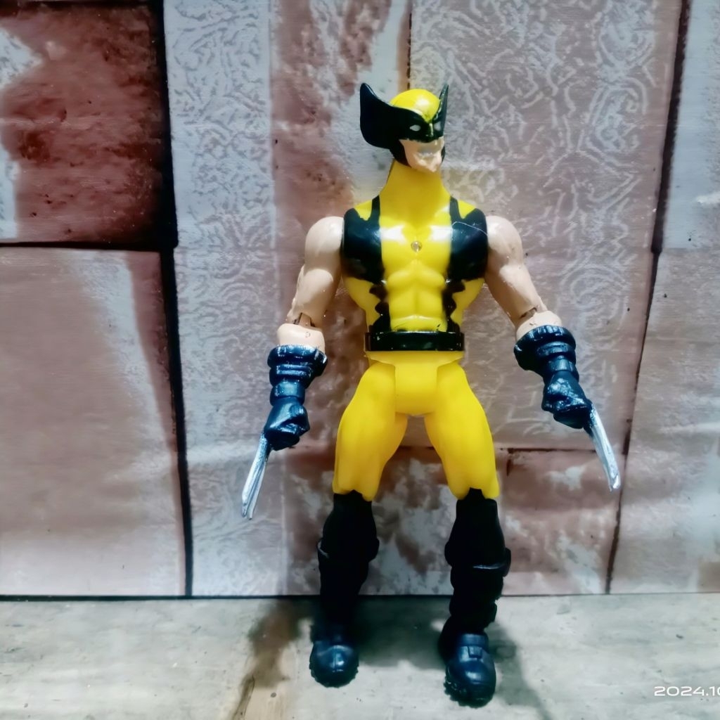 figure wolverine figure marvel wolverine figure classic wolverine yellow suit figure avengers