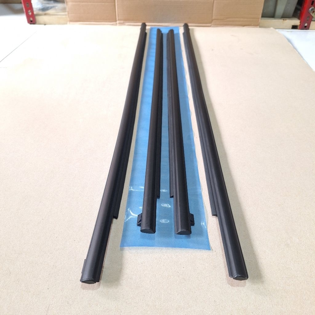 Karet List Kaca Luar/Karet Plipit Kaca Luar Mobil Toyota Avanza vvt-i Daihatsu Xenia Hitam 2004 - 20