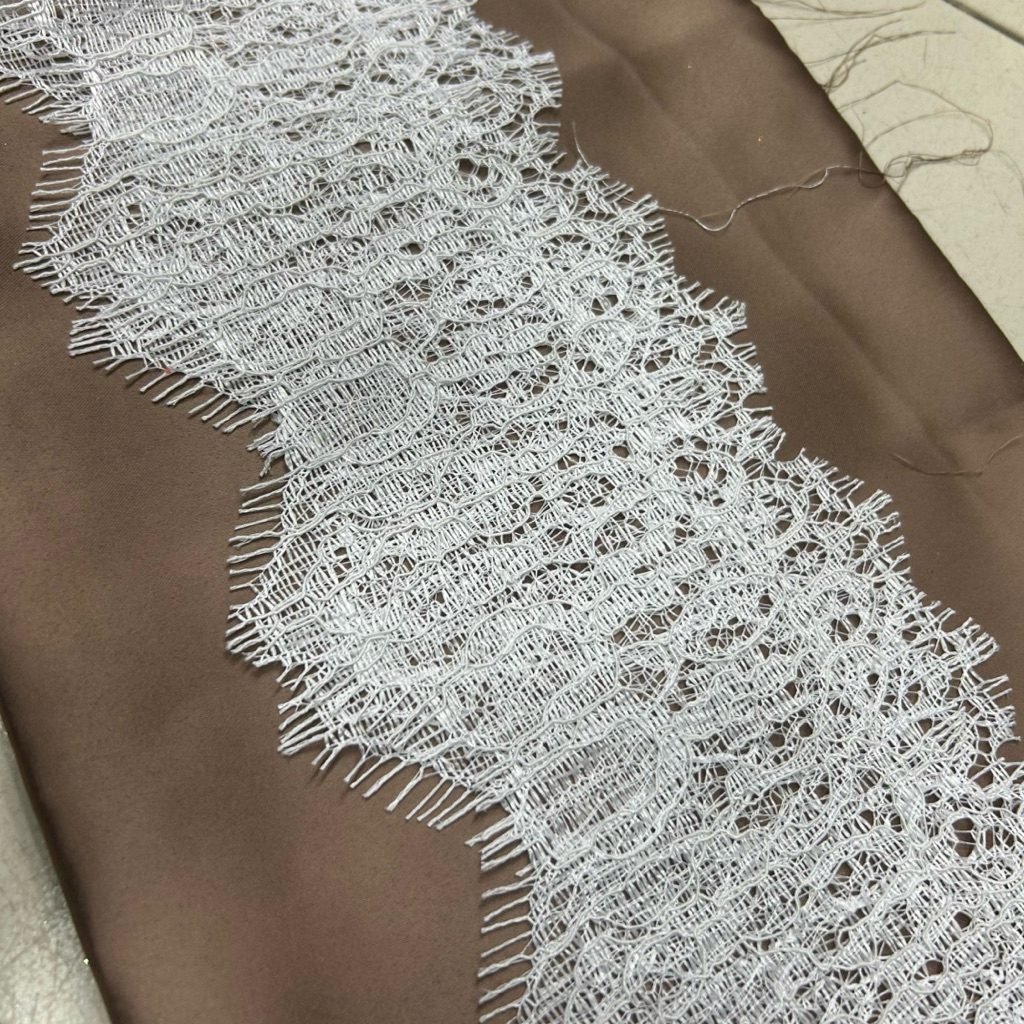 Kain Brokat Renda/Bahan Renda Potongan/Brokat renda pinggiran/Brokat kebaya