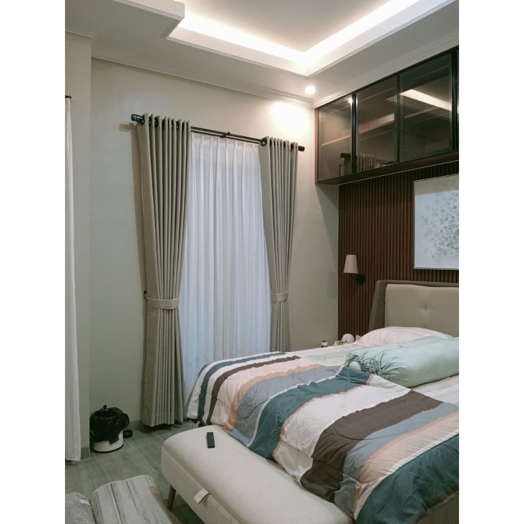Gorden tirai jendela rumah minimalis modern terbaru
