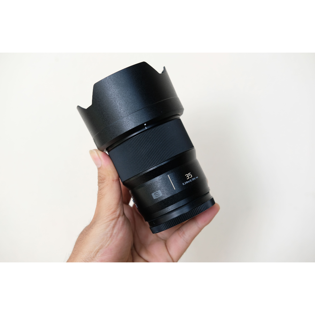 PANASONIC LUMIX S 35MM F1.8 LENGKAP FULLSET NOMINUS NORMAL LENSA LUMIX S 35MM F1.8 SECOND BEKAS FULL