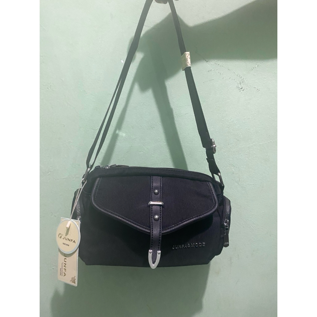 TAS SELEMPANG WANITA JUNFA BAG MODEL A2103-512