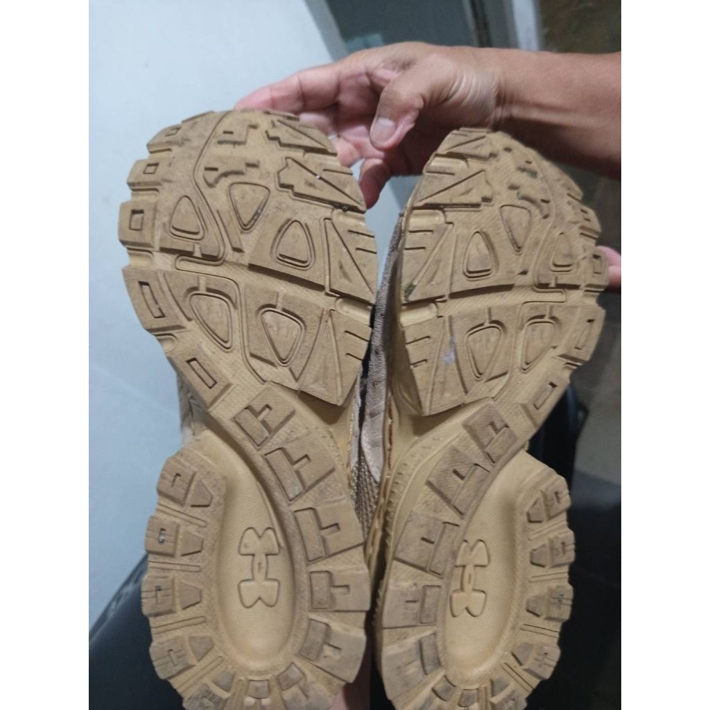 SEPATU UNDER ARMOUR ORI MADE USA
