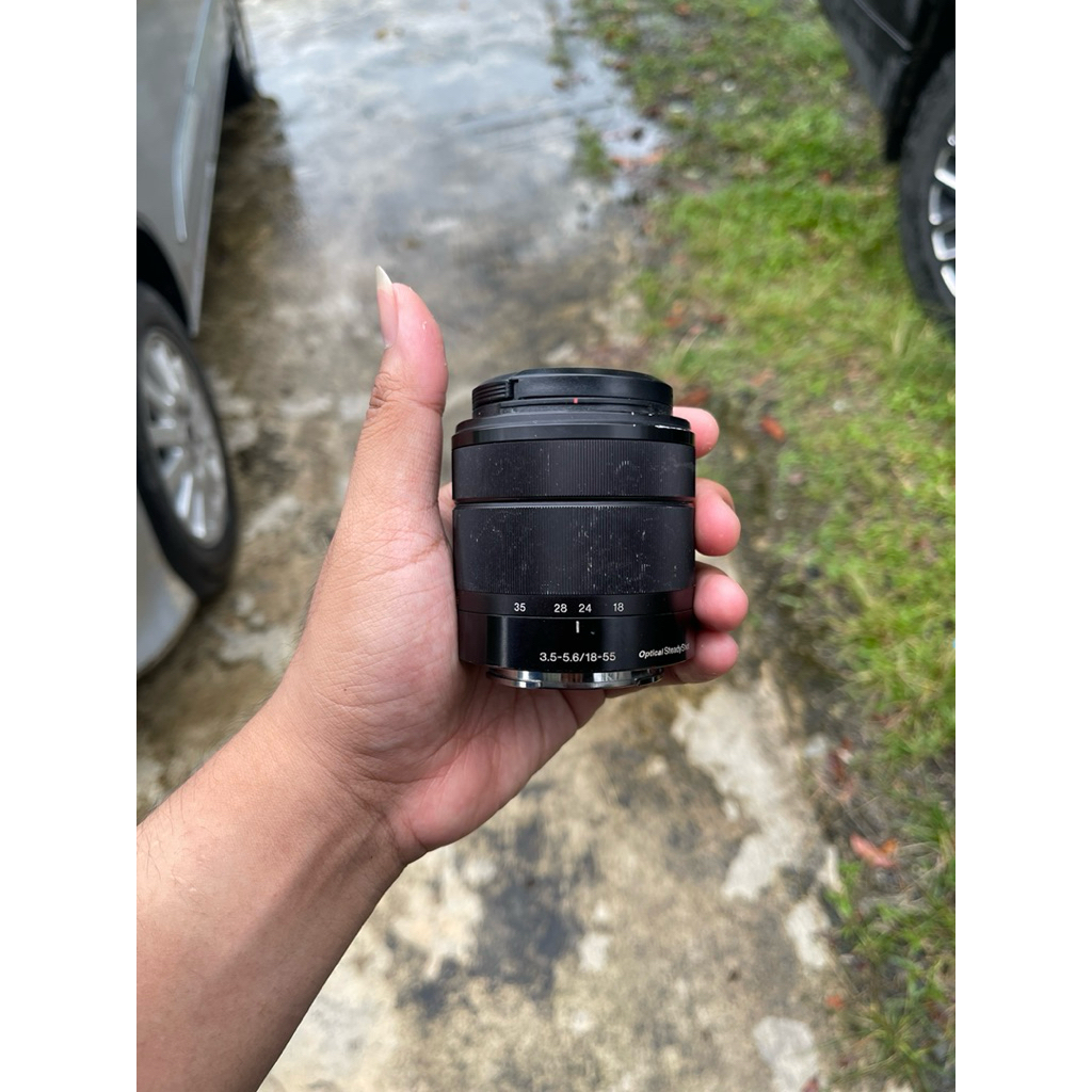 Lensa kit Sony 18-55mm