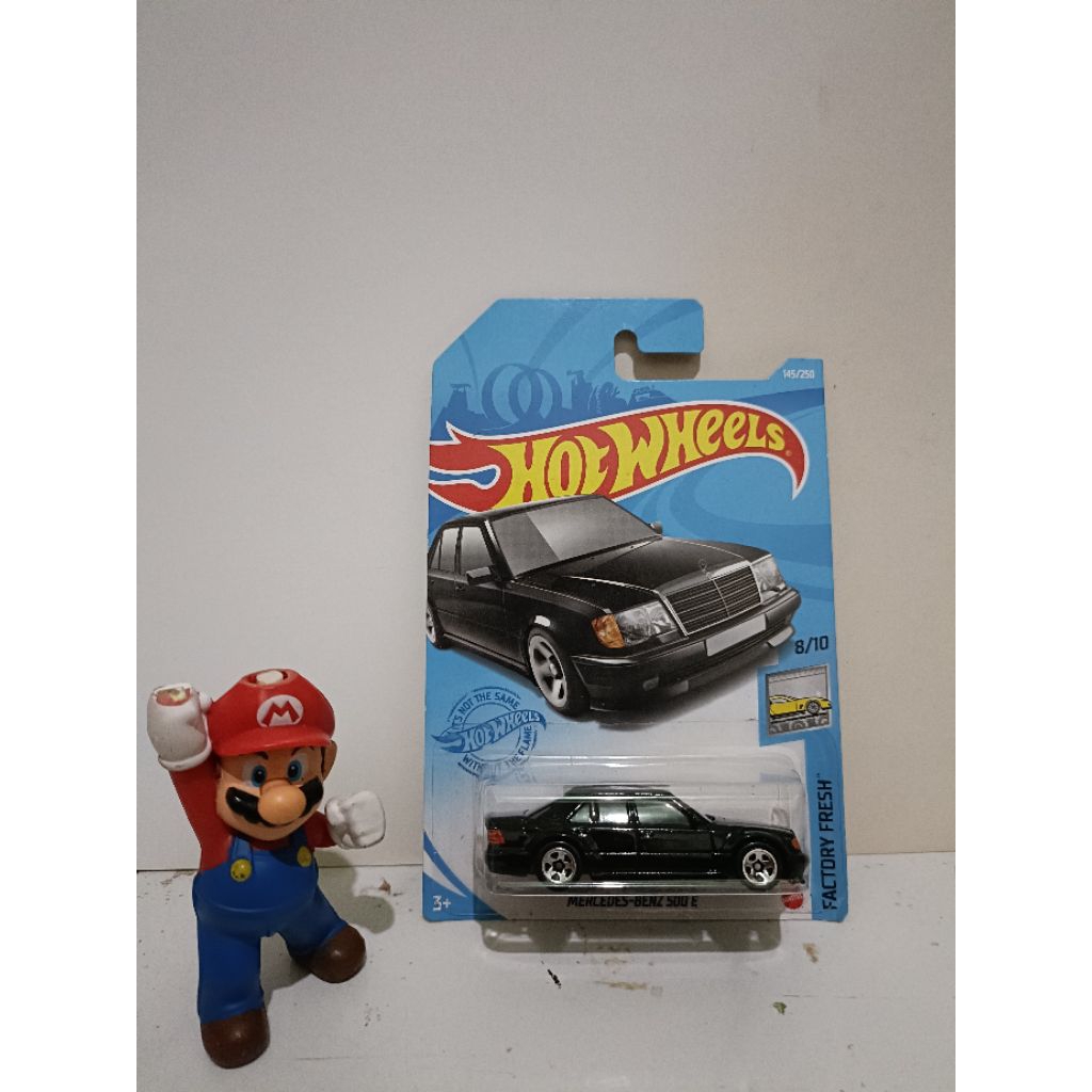 hot wheels Mercedes-Benz 500e