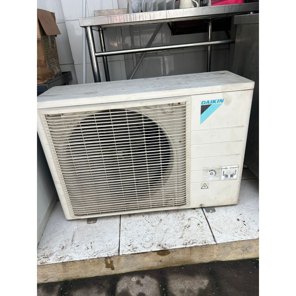 Outdoor AC Second/Bekas DAIKIN 1/2 PK / Outdoor AC 1/2 PK