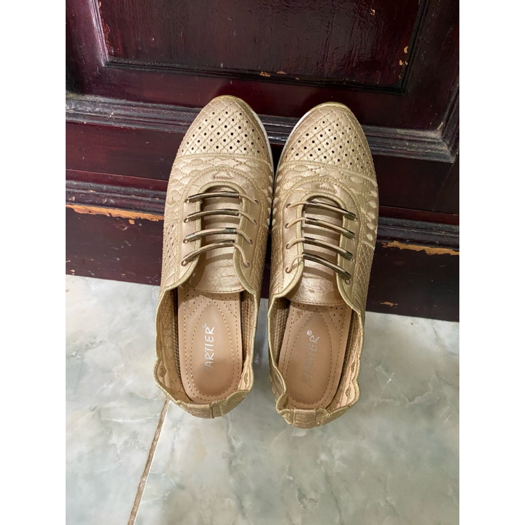 Sepatu Bartier Ukuran 38