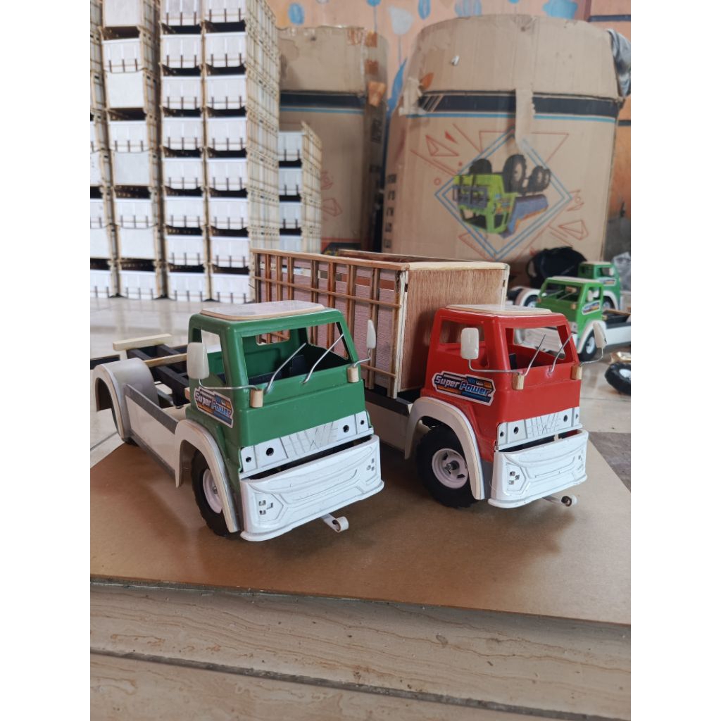 TRUK PLASTIK MODIFIKASI BAK CABE