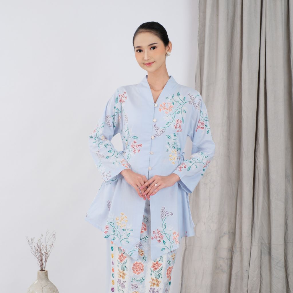 Kebaya Tunik Modern Bahan Katun Primisima by Khalisa Batik - Zoya Baby Blue