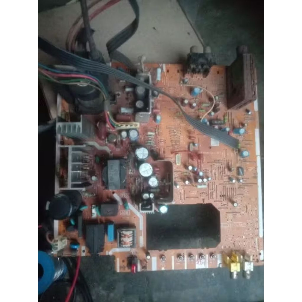 mesin TV tabung Sharp Flat 21in normal bergaransi resmi