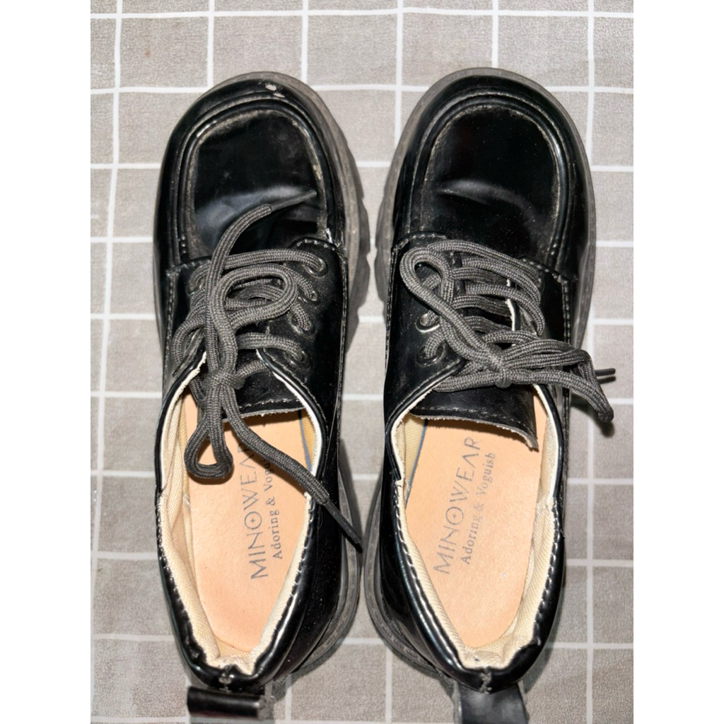 Preloved Sepatu Docmart Loafers Wanita Heels Sepatu Konser
