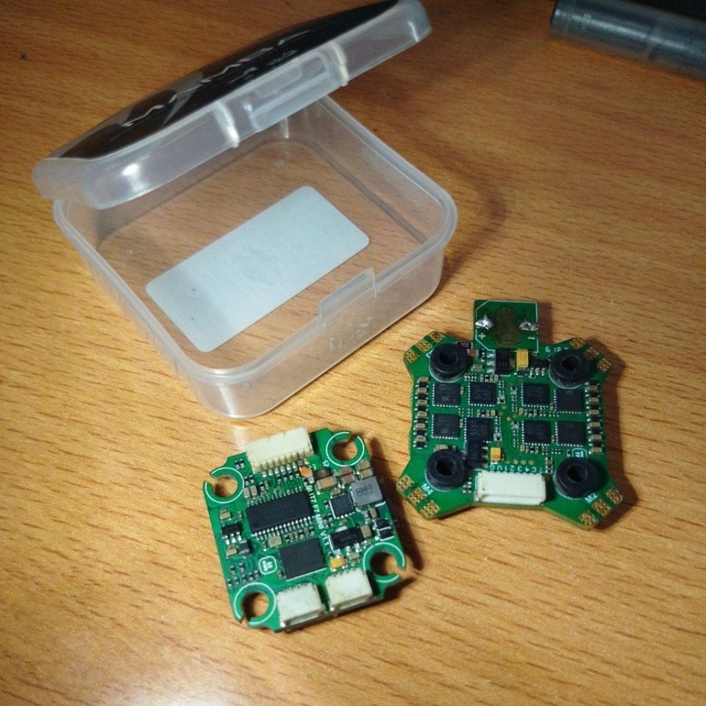 Servis dan rakit drone