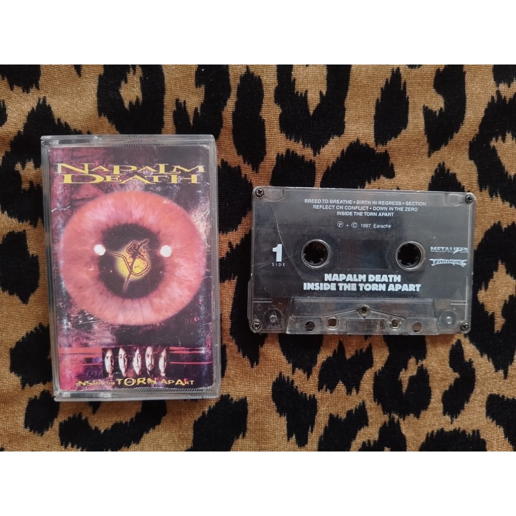 Kaset Pita Napalm Death Inside The Torn Apart