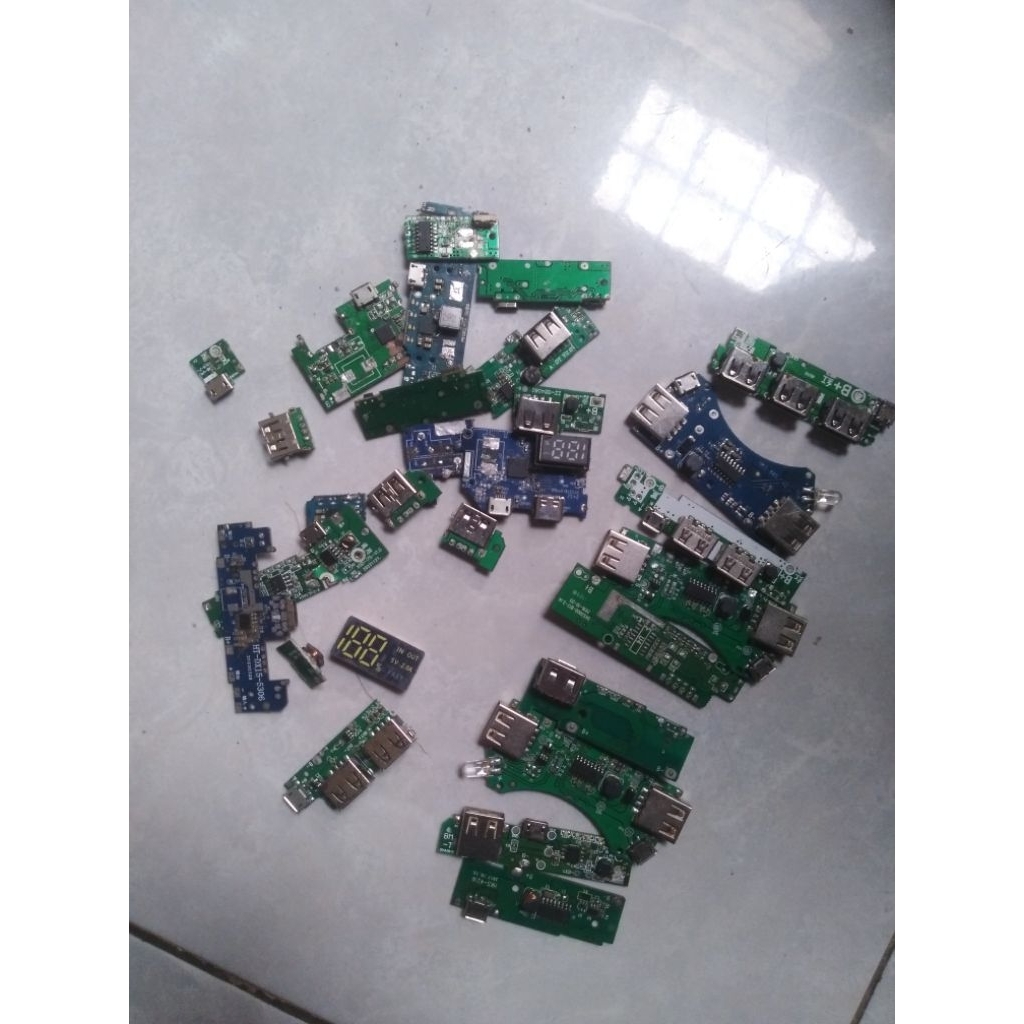 Modul powerbank rusak
