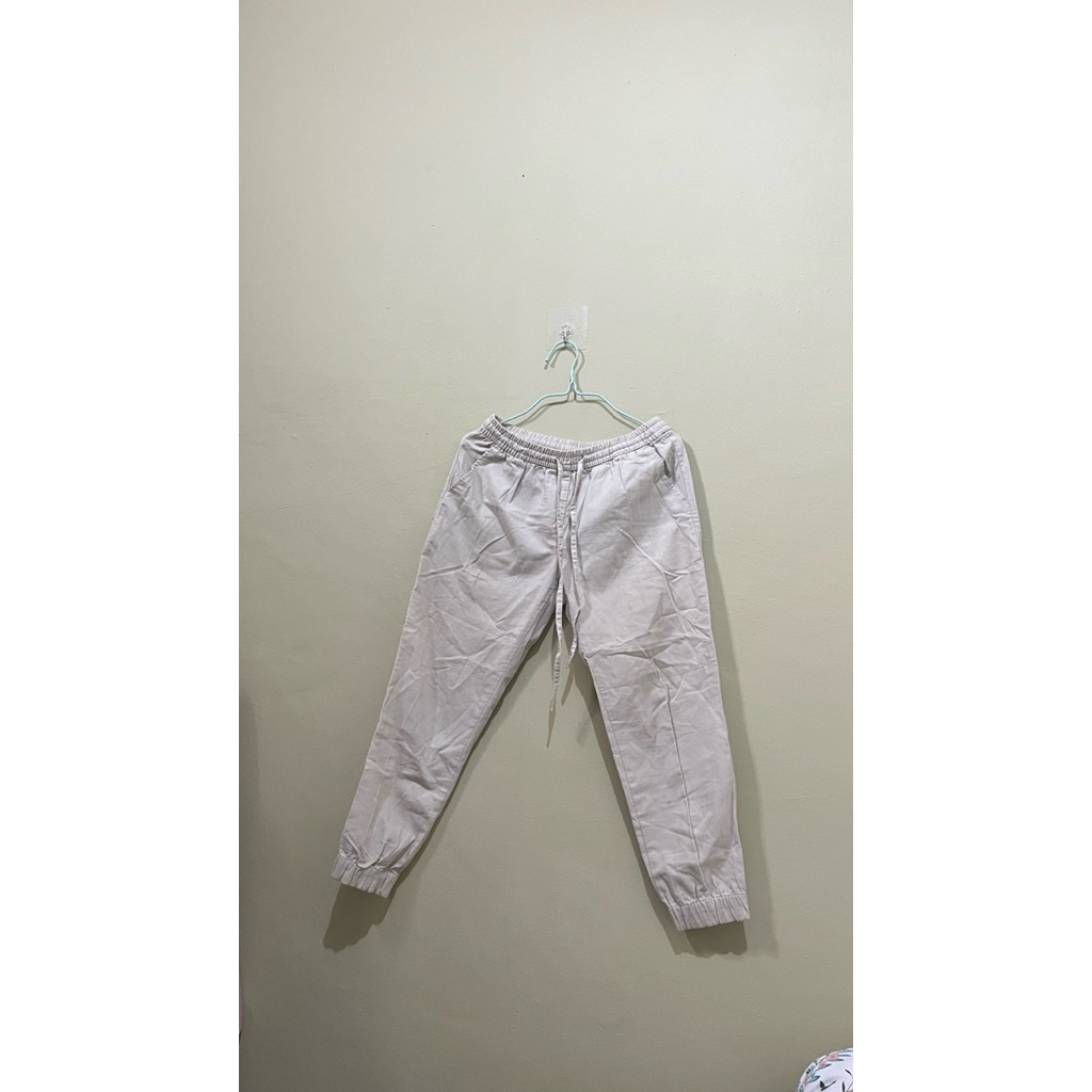 (PRELOVED) Celana Jogger Ivory - Le Couture