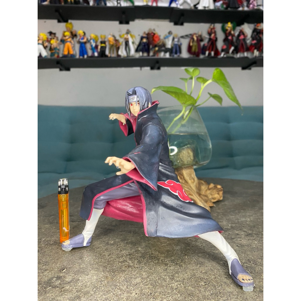 Action Figure Itachi Uchiha