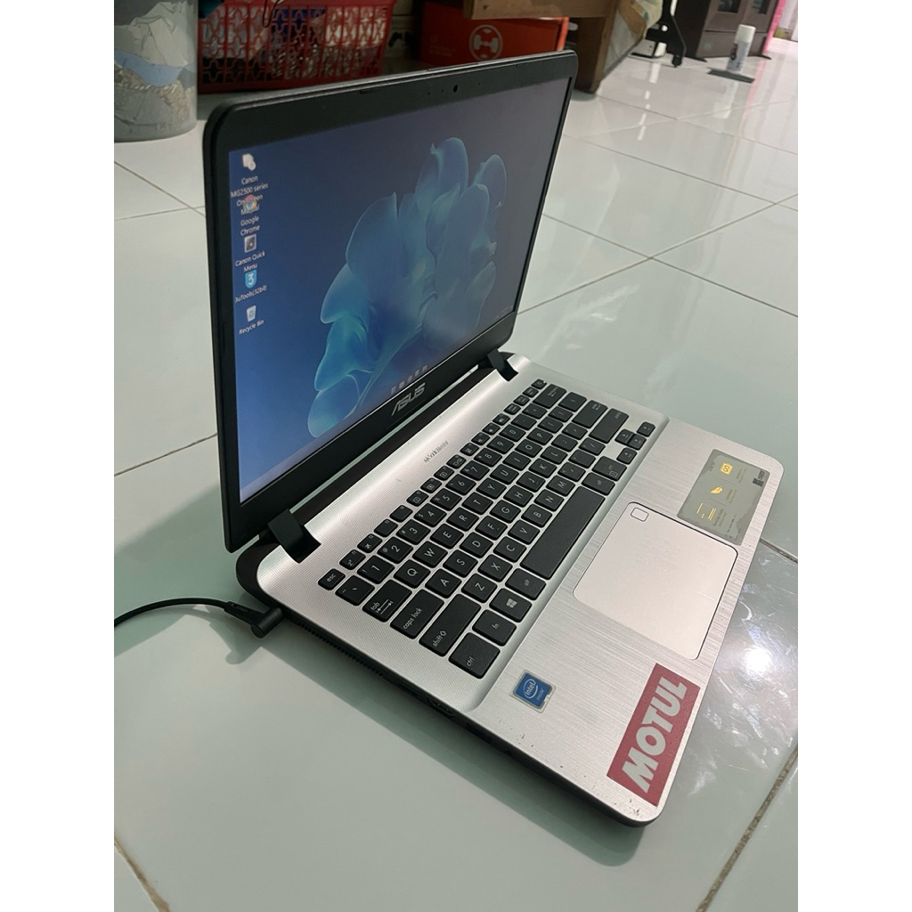 Laptop Asus A407M