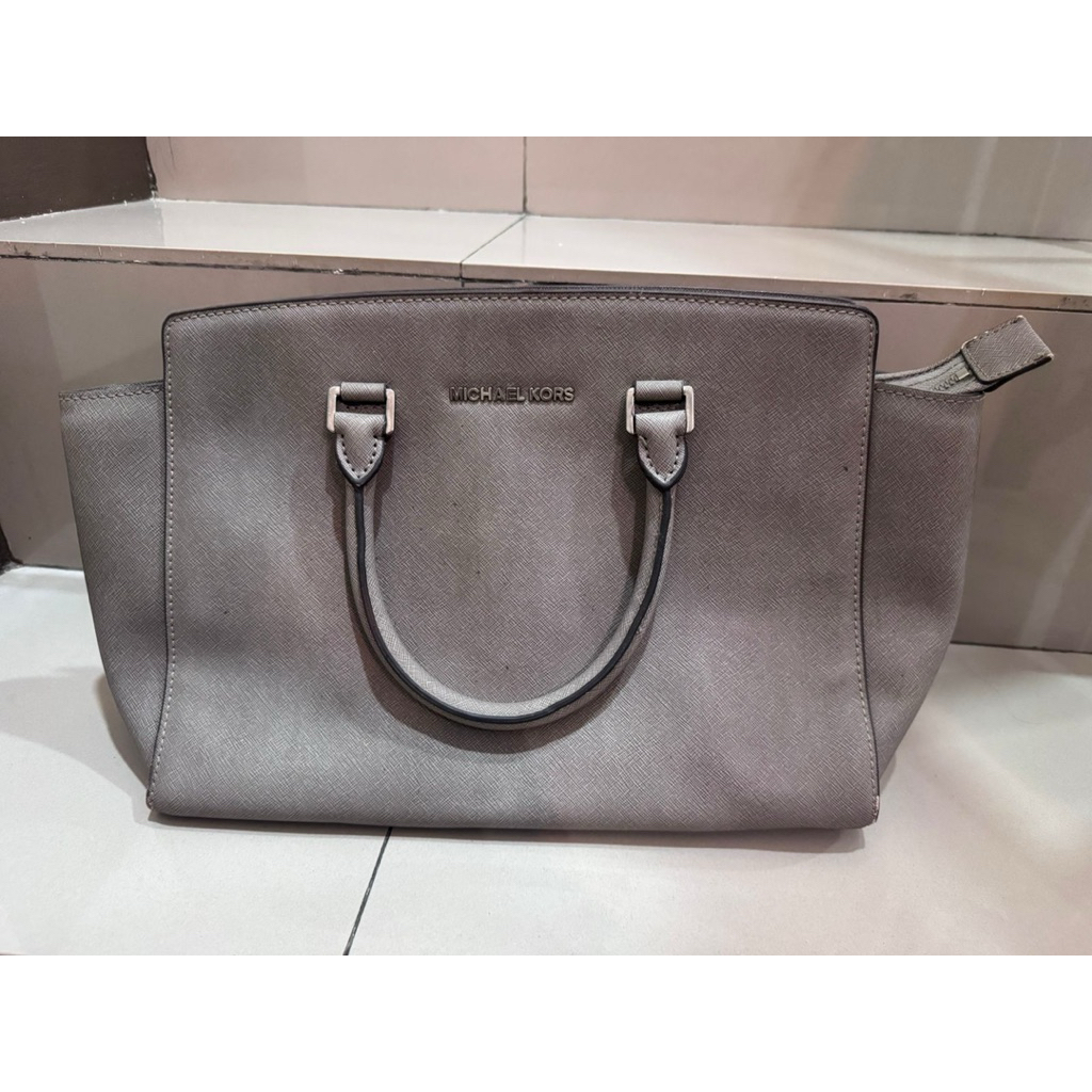Preloved MK Selma grey bag