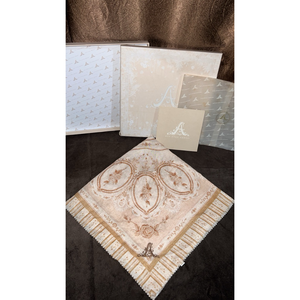 PRELOVED Scarf Ayu Dyah Andari Rose and Beyond ORI