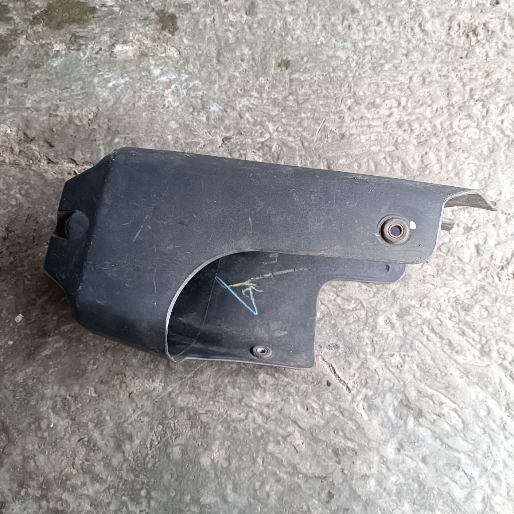 Tameng cover tutup pelindung moncong knalpot Yamaha Scorpio z new skorpio new original copotan motor
